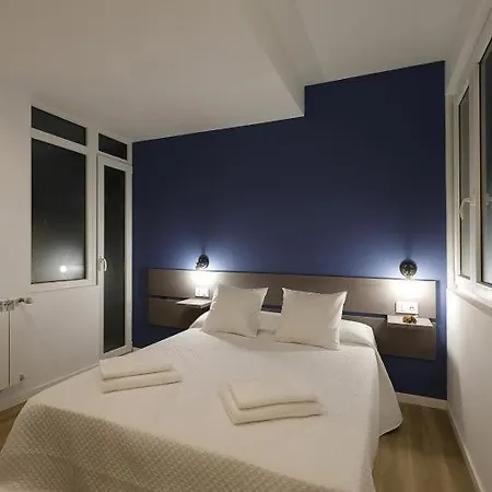 Trueba Apartamento Recien Reformado En Gros Apartment *