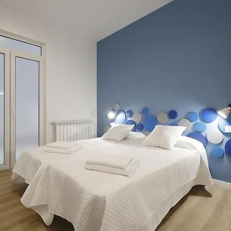 Trueba Apartamento Recien Reformado En Gros Apartment *